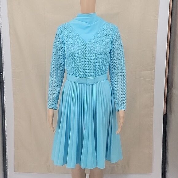 Mary Dobbs Original Vintage 60s Blue Polyester Hostess Dress Zigzag Pleats - Picture 4 of 16